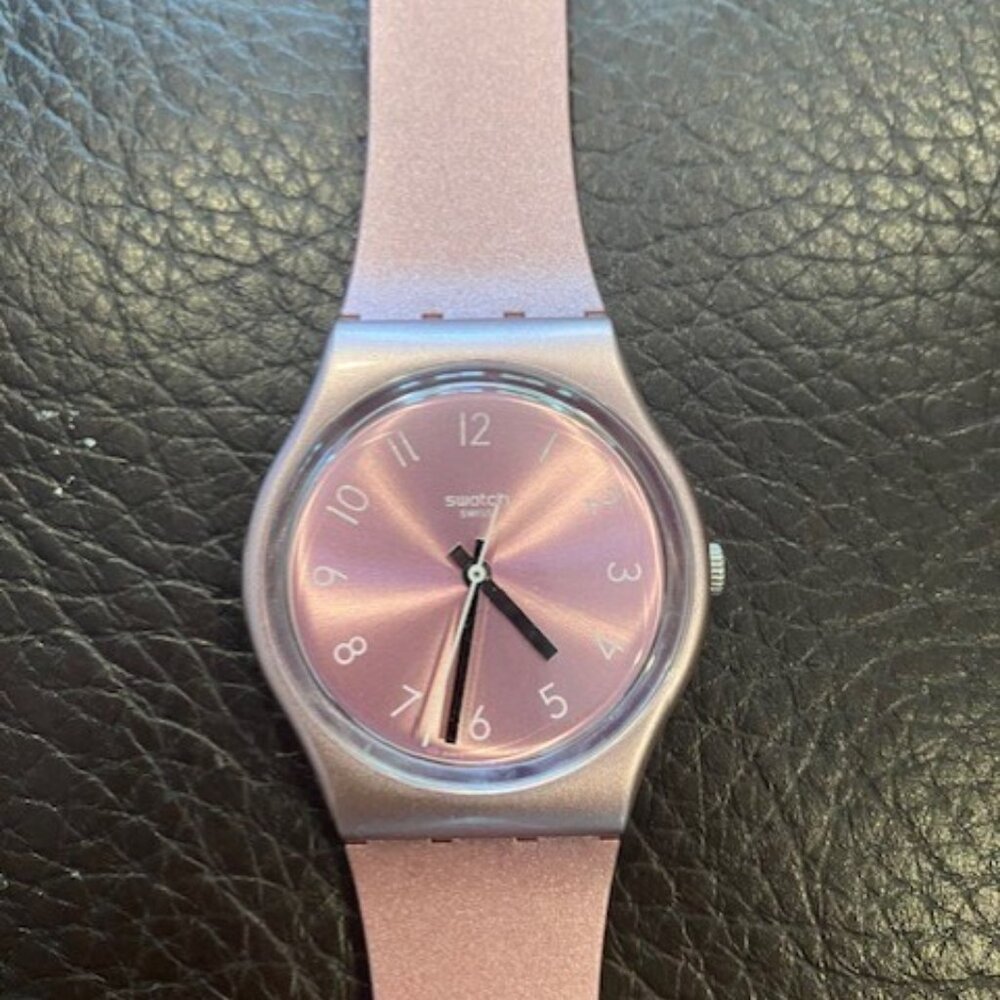 Swiss Swatch SO PINK Metallic Silicone Women Watch 34mm GP161 Mint Worn Once